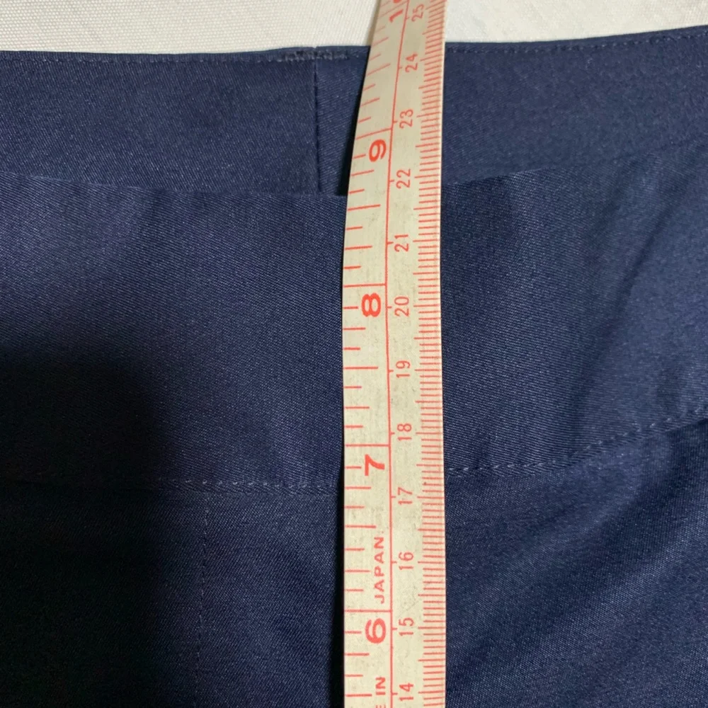 Adidas Women’s Golf Shorts. Navy blue. Size 2. - Picture 7 of 10